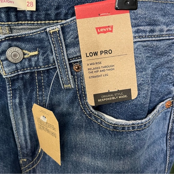 ✨ Levi’s Low Pro Straight Distressed Jeans Sz 28 | Mid Rise Relaxed Fit Denim - Picture 4 of 9